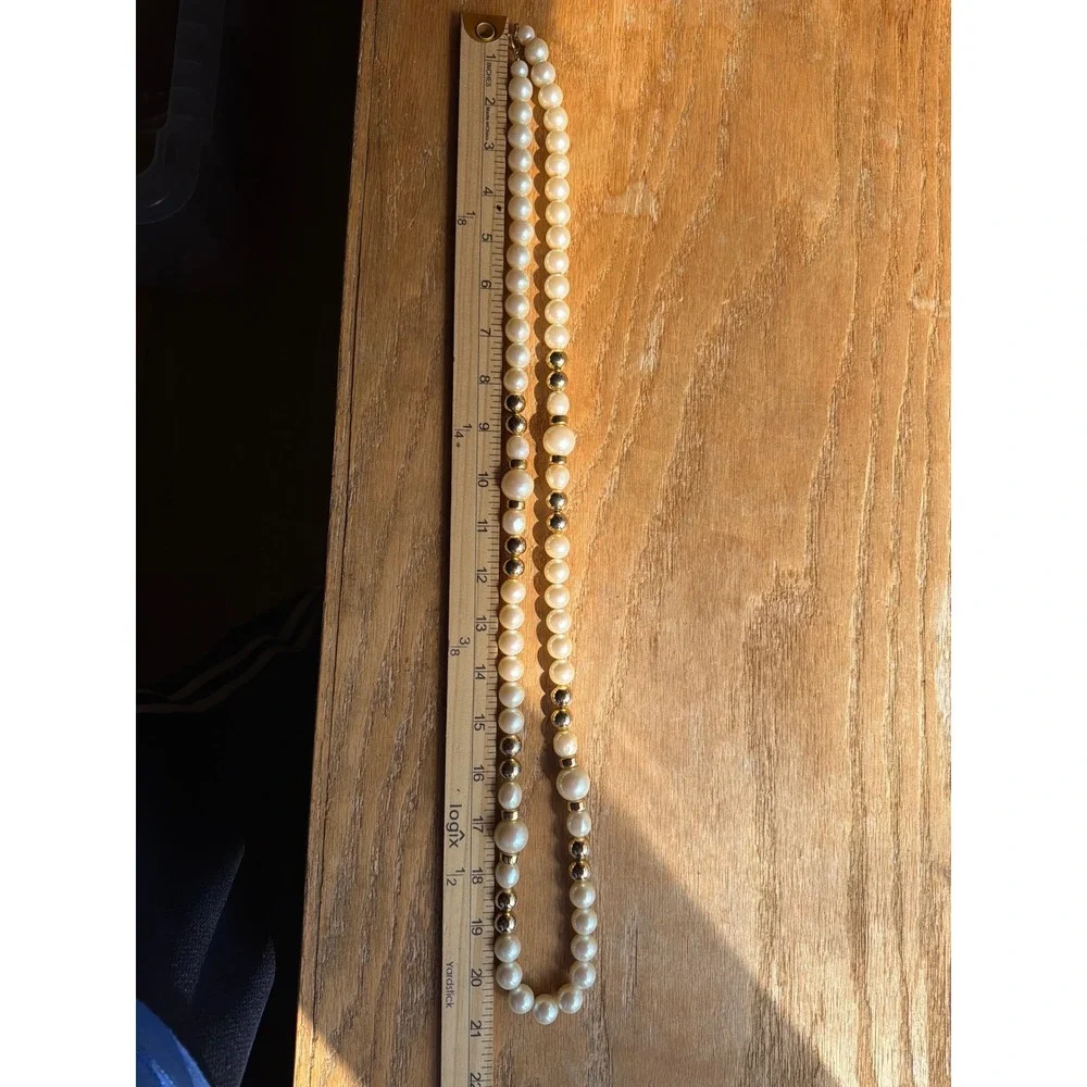 Vintage Faux Pearl Necklace Gold Tone Accent Beads Creamy White
